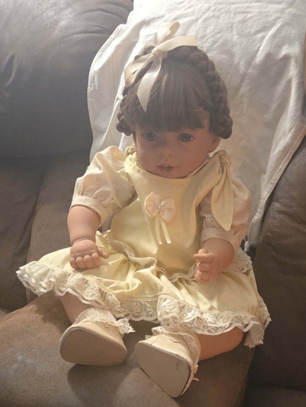 Vintage 1993 Pat Secrist GPY-93 Vinyl Toddler Doll 22” Brown Hair Yellow Dress